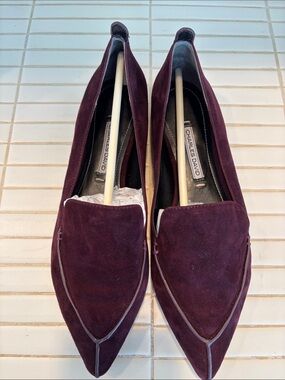 Charles David Women's Pointed Suede Loafers in Wine Size 9